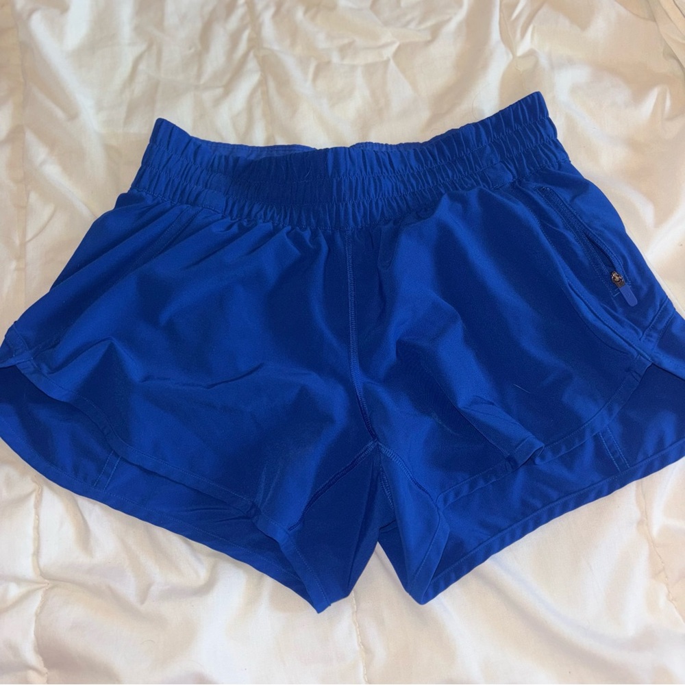 Lululemon Hotty Hot Low-Rise Lined Shorts – Size 8 in stunning True Blue